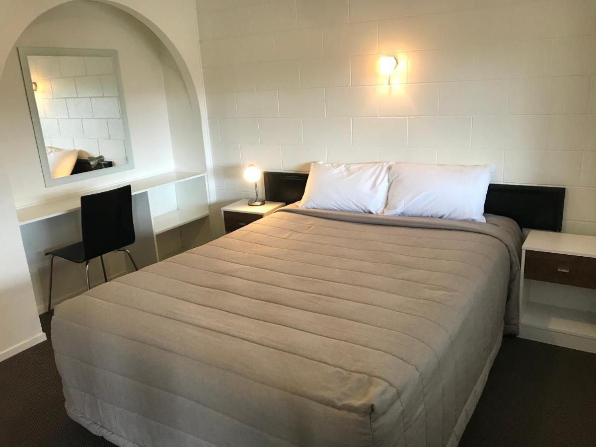One-Bedroom Apartment,1588165520:JPEG
